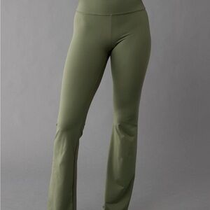 American Eagle Outfitters Sage Everything High-Waisted Flare Legging Size M